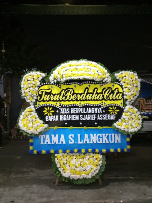 Papan Bunga Duka di Numfor Barat