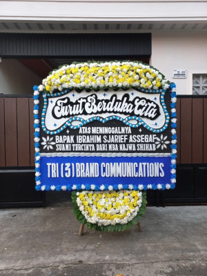 Papan Bunga Duka di Numfor Barat